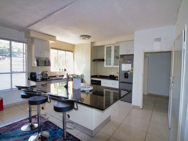 Apartment For Sale in Bramley Park - Photo 6