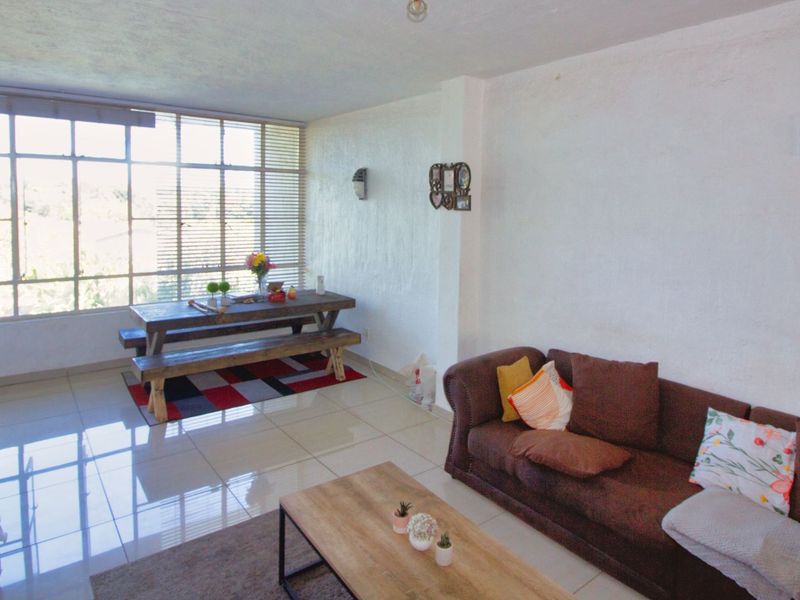 Apartment For Sale in Bramley Park - Photo 2