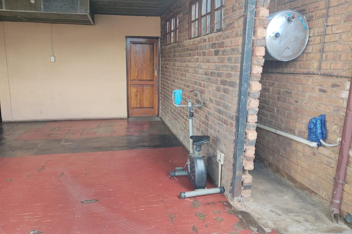 House For Sale in Mamelodi - Photo 4
