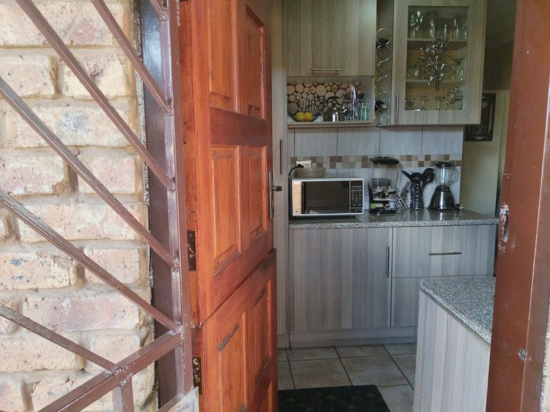 House For Sale in Mamelodi - Photo 6