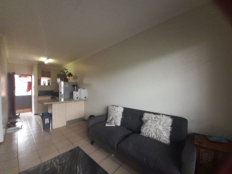 Apartment For Sale in Amberfield - Photo 5