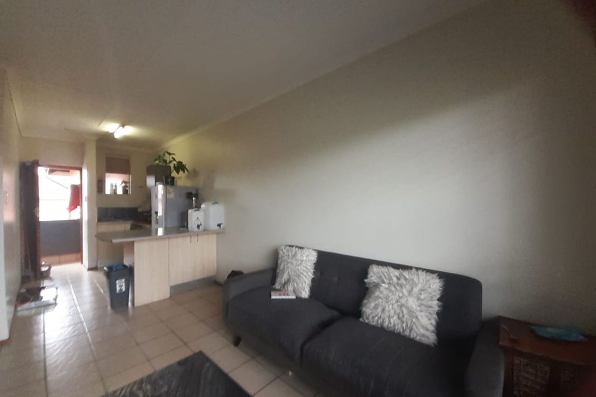 Apartment For Sale in Amberfield - Photo 5