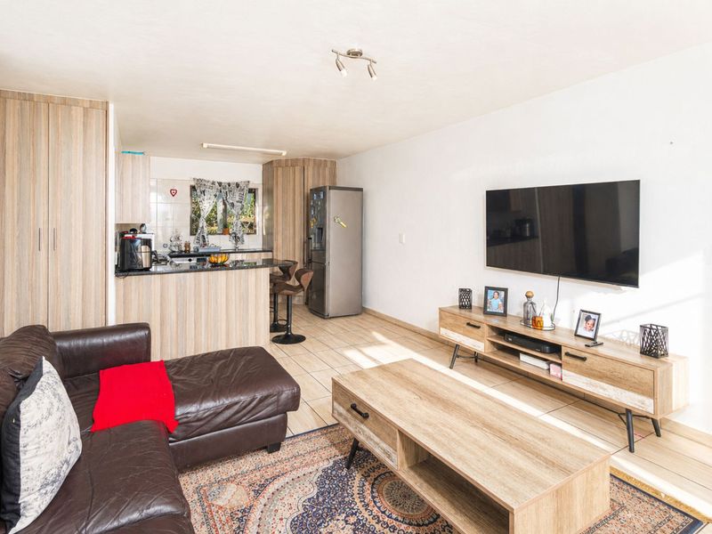 Apartment For Sale in Honeydew - Photo 5