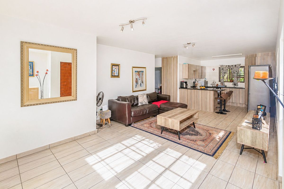 Apartment For Sale in Honeydew - Photo 4