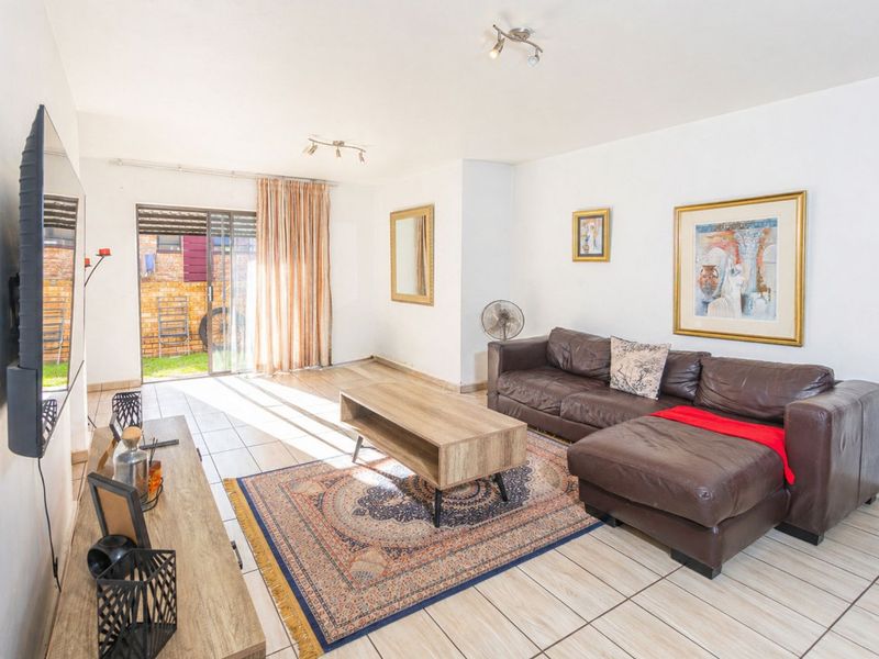 Apartment For Sale in Honeydew - Photo 8