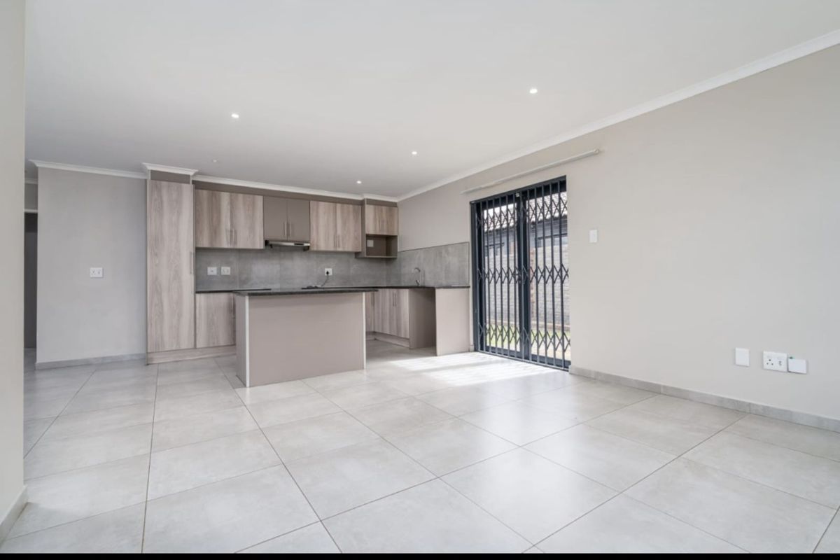 House For Sale in Secunda Central - Photo 4