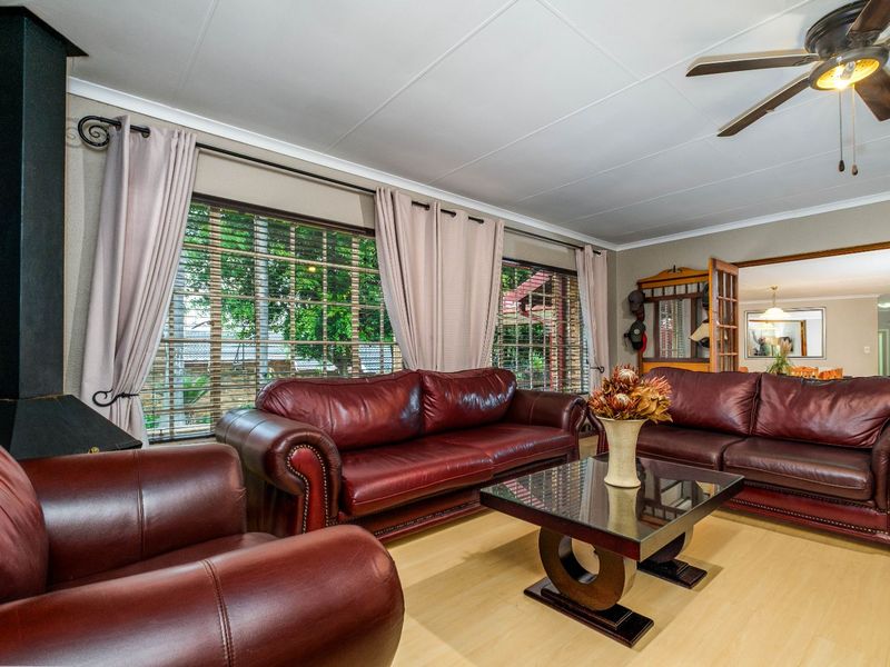House For Sale in Radiokop - Photo 9