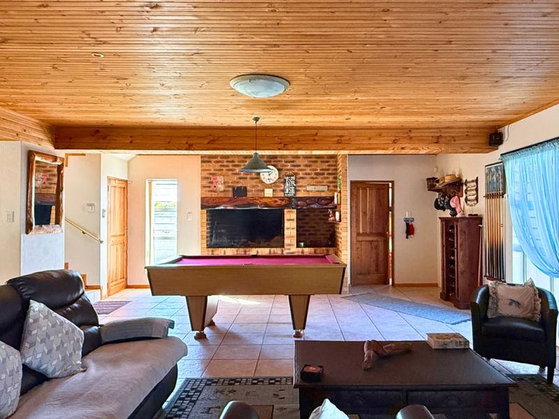 House For Sale in Kleinbaai - Photo 5
