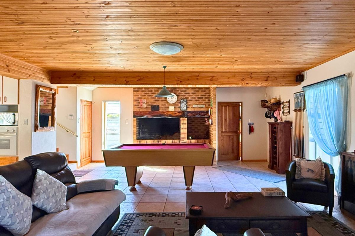 House For Sale in Kleinbaai - Photo 5