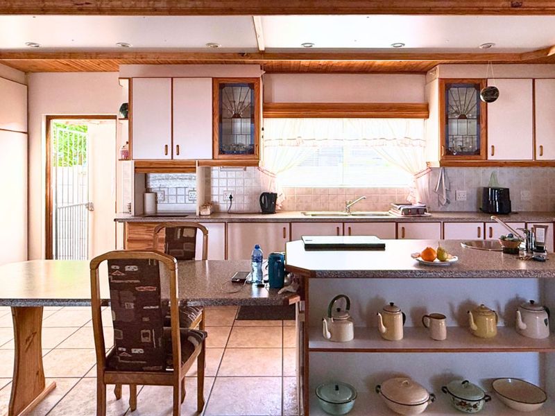 House For Sale in Kleinbaai - Photo 9