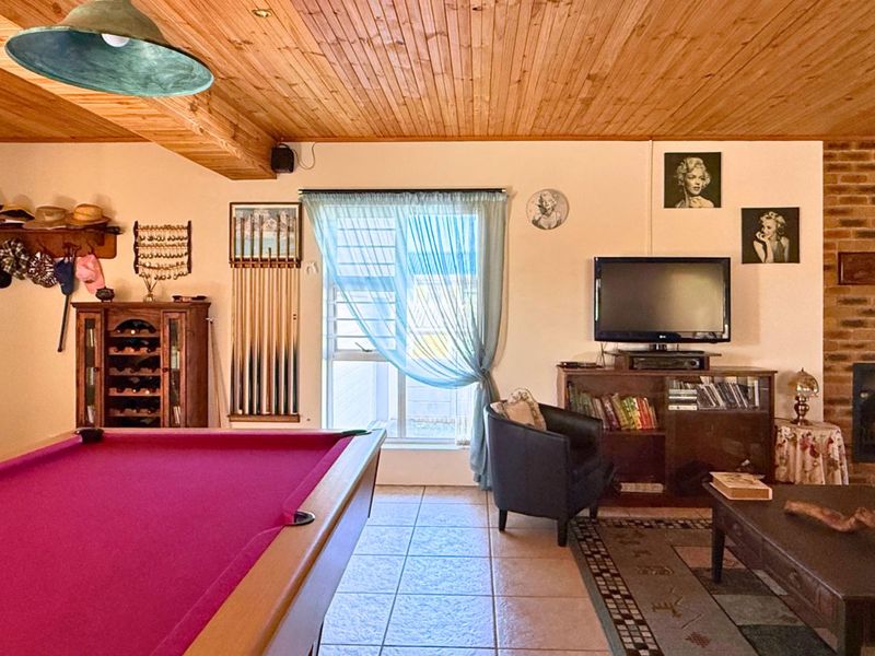 House For Sale in Kleinbaai - Photo 6