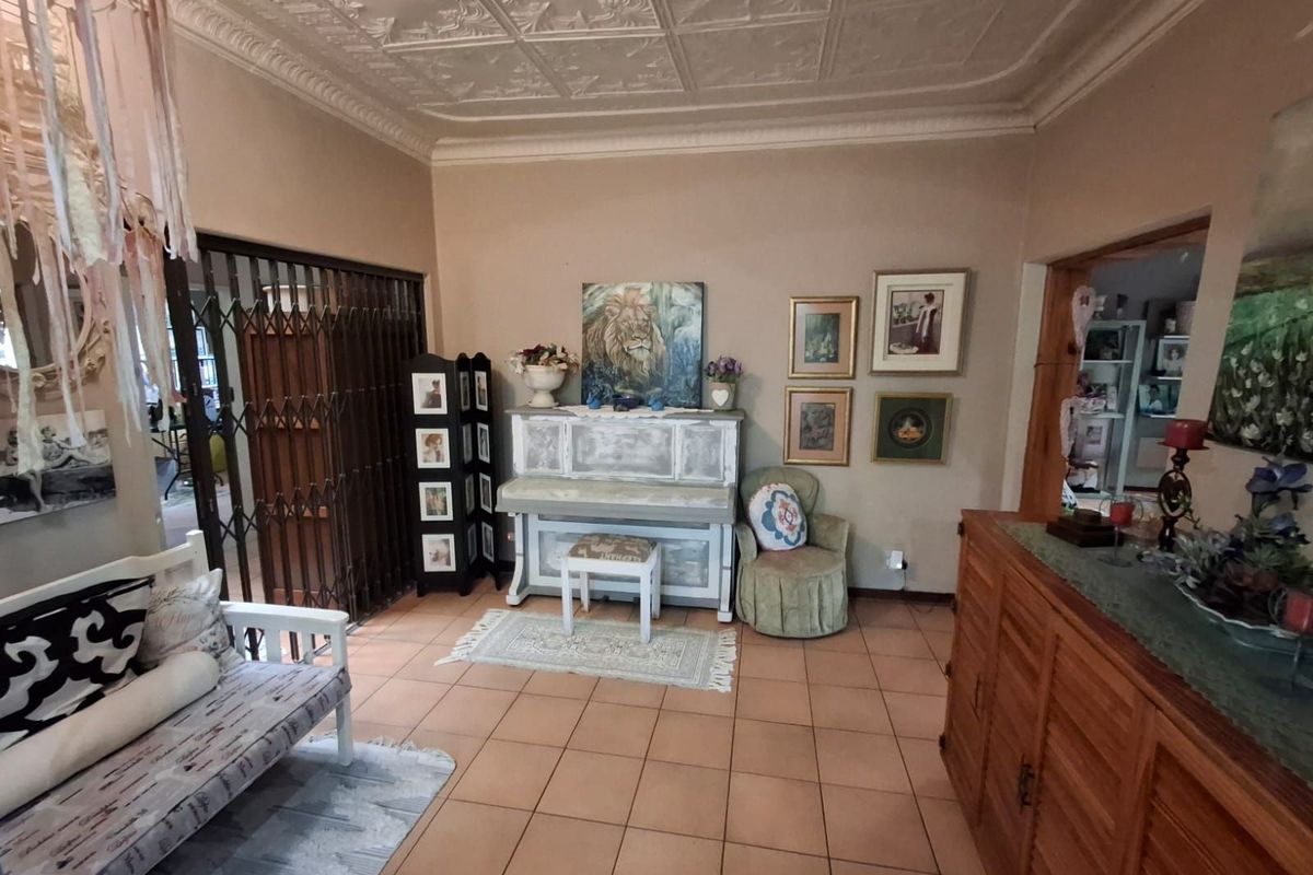 House For Sale in Pretoria North - Photo 2