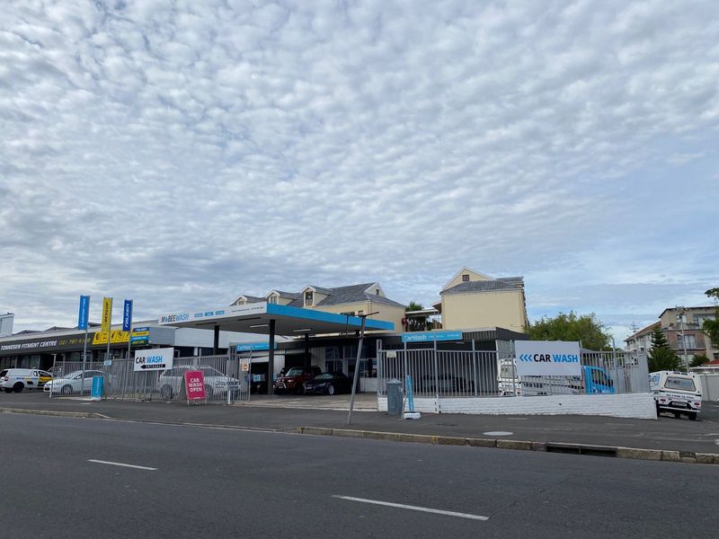 Industrial To Rent in Plumstead - Photo 1