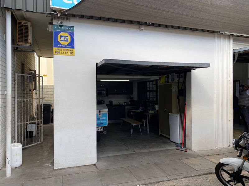 Industrial To Rent in Plumstead - Photo 4