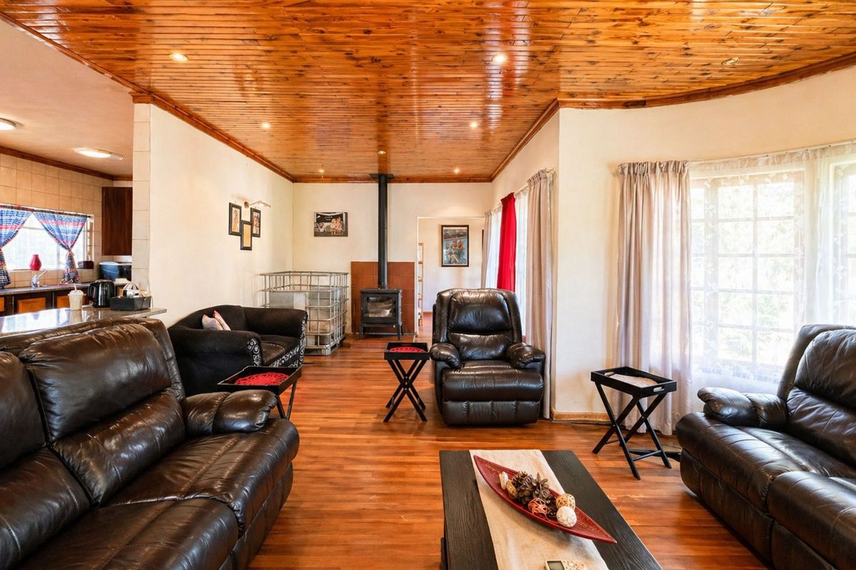 House For Sale in Ermelo Central - Photo 3