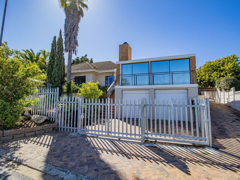 House For Sale in The Links - Photo 3