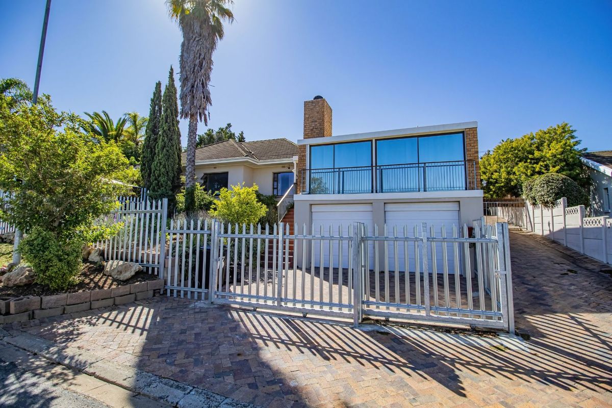 House For Sale in The Links - Photo 3