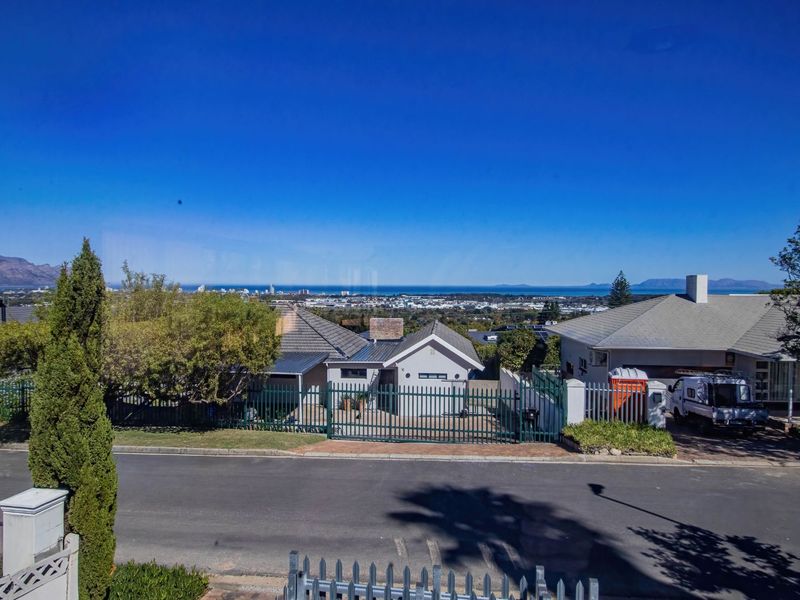 House For Sale in The Links - Photo 7