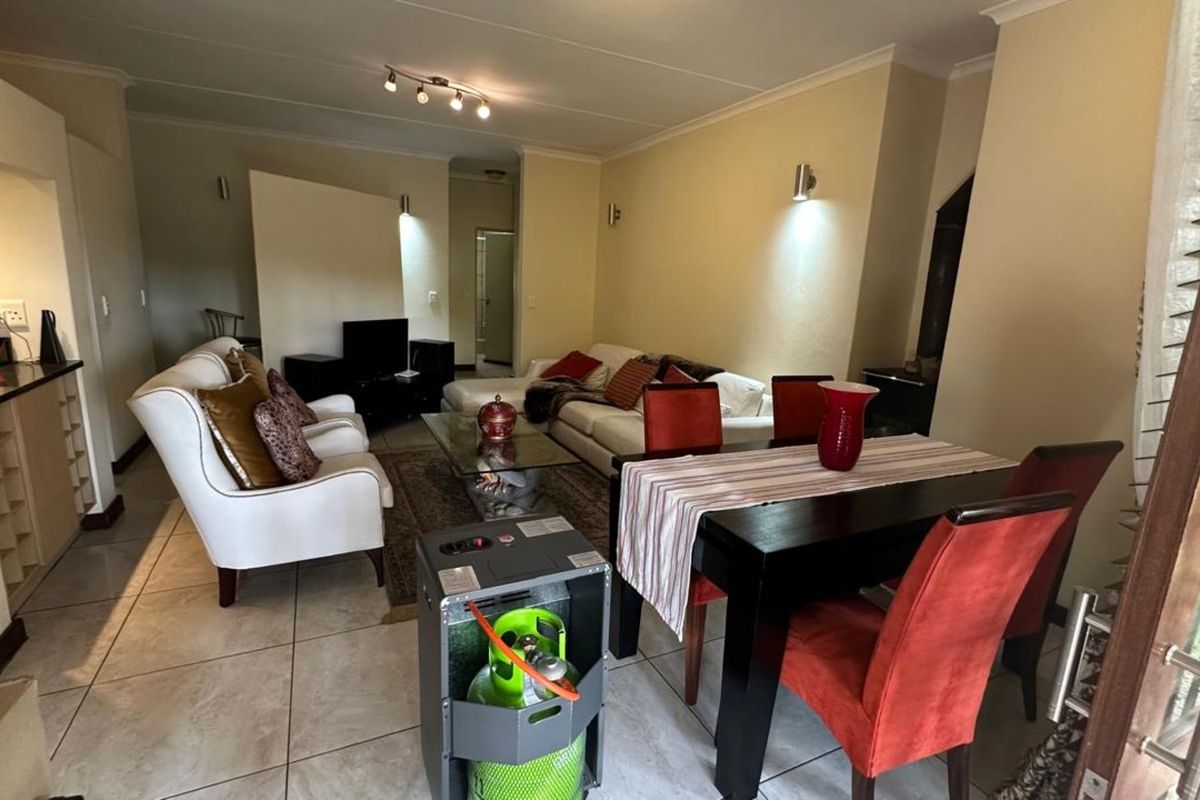 House For Sale in Fourways - Photo 4
