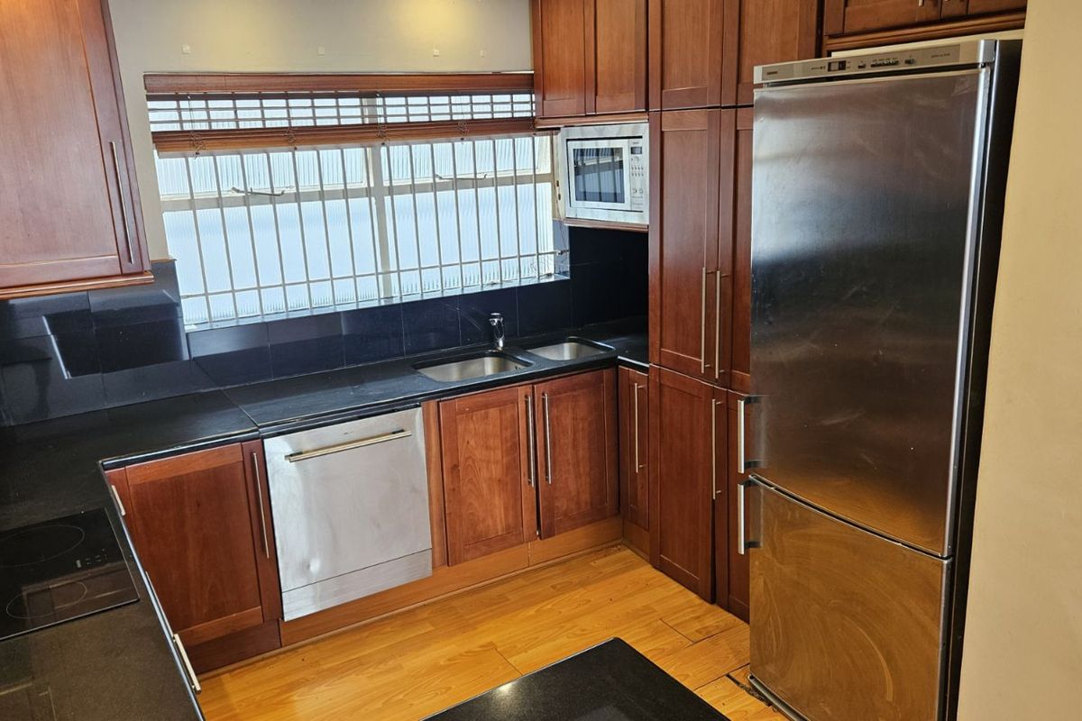 Apartment For Sale in Mouille Point - Photo 5