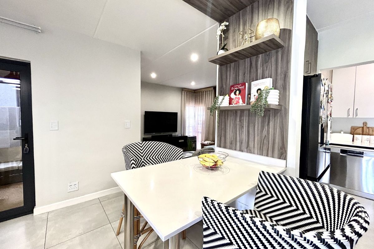 House For Sale in Kyalami - Photo 5