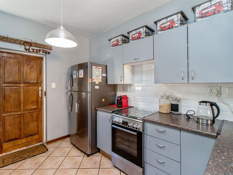 Townhouse For Sale in Equestria - Photo 6