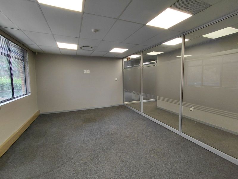 Office To Rent in Faerie Glen - Photo 3