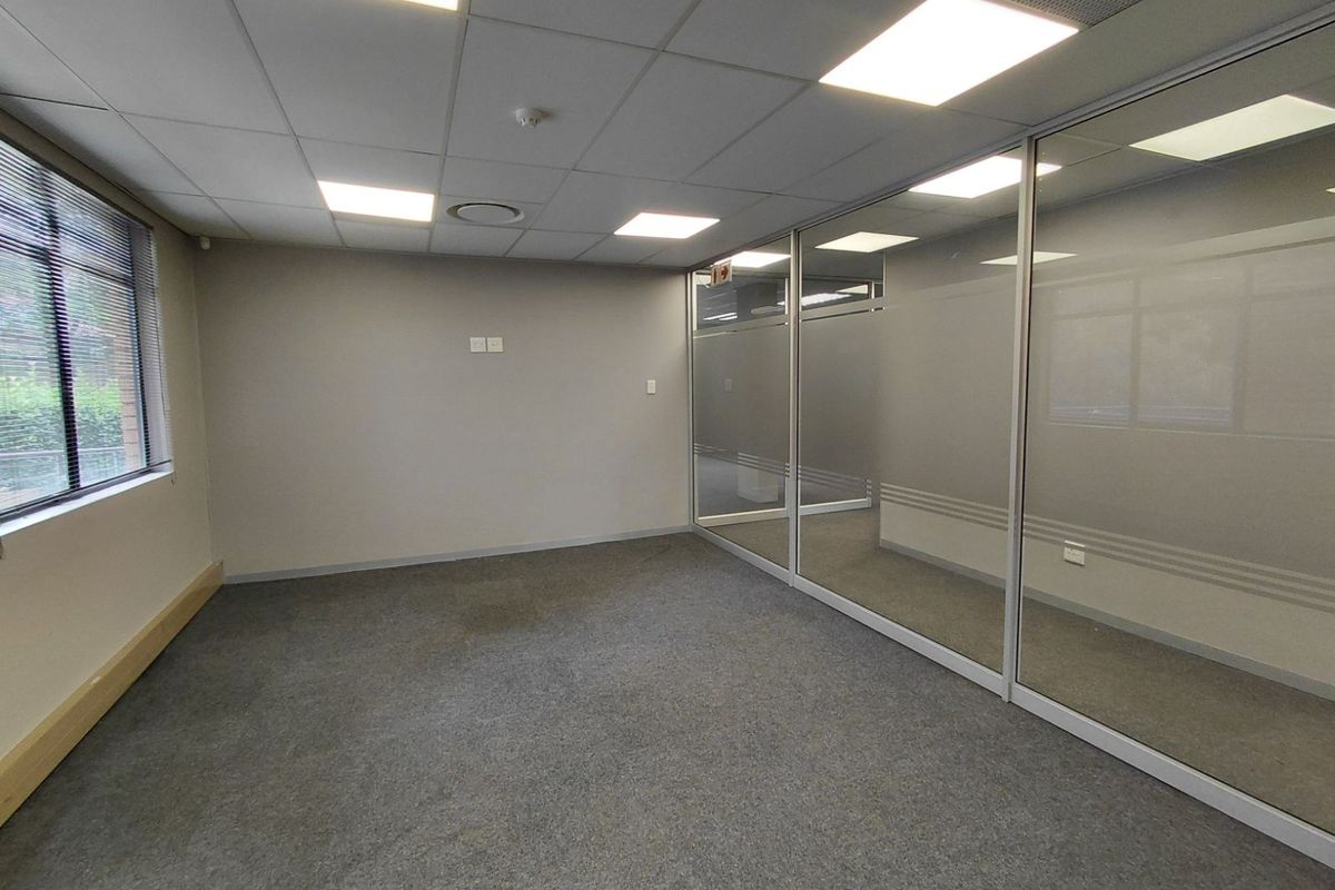 Office To Rent in Faerie Glen - Photo 3