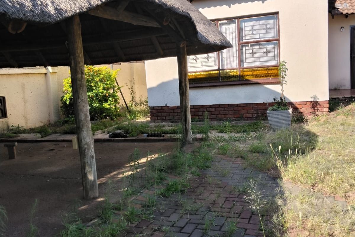 House For Sale in Mabopane Central - Photo 3