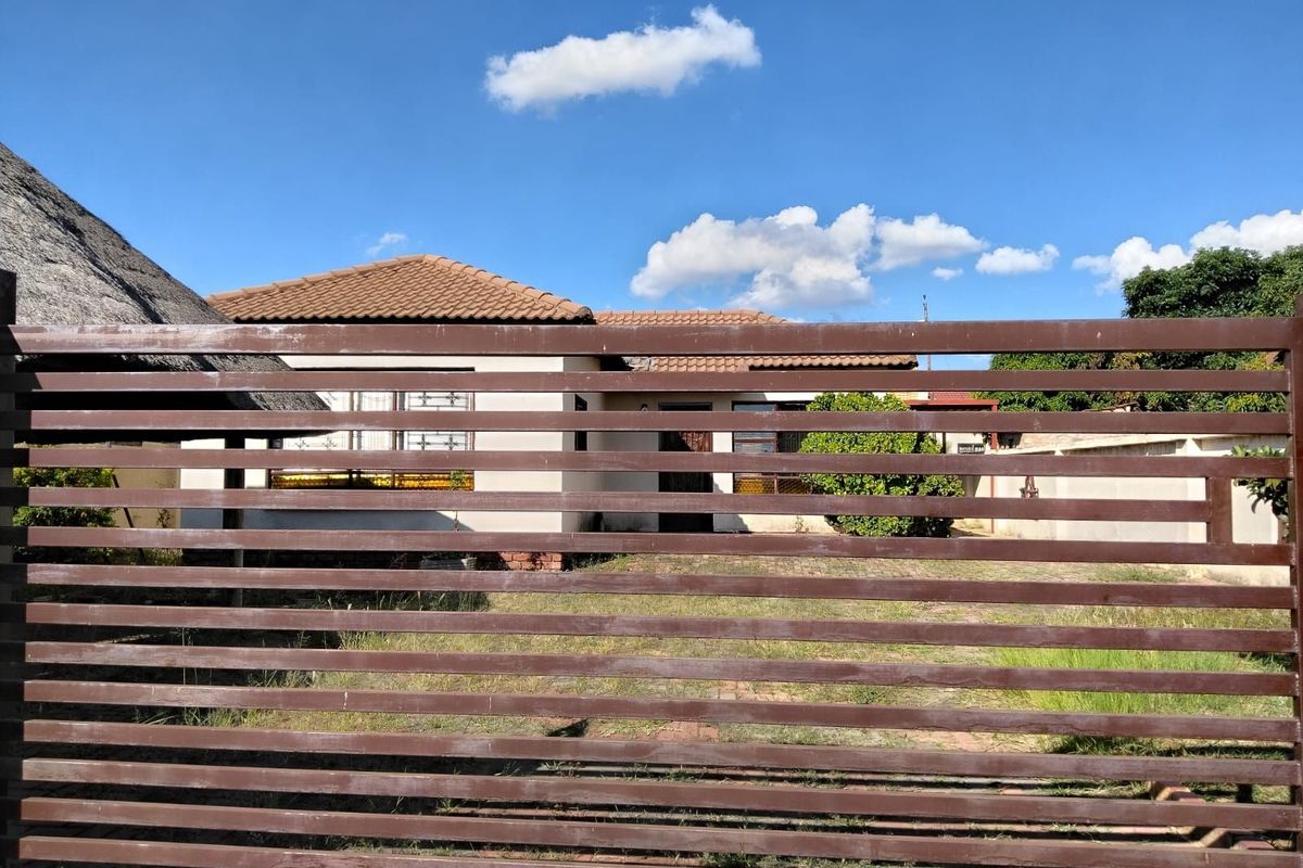 House For Sale in Mabopane Central - Photo 5
