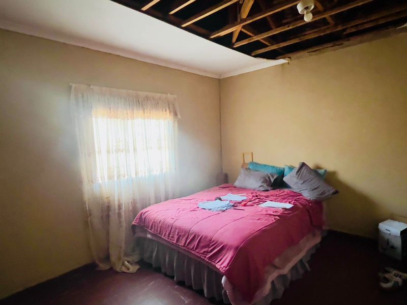 House For Sale in Mabopane Central - Photo 8