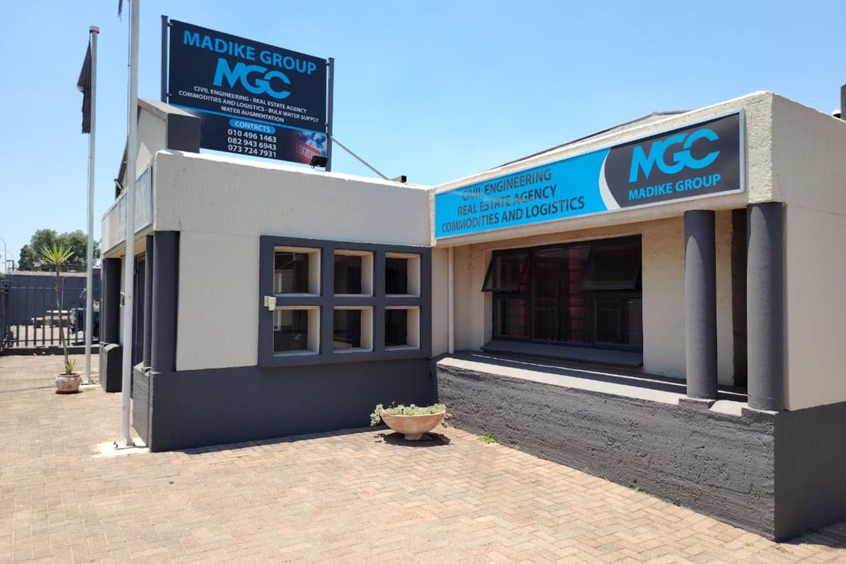 House For Sale in Boksburg South - Photo 2