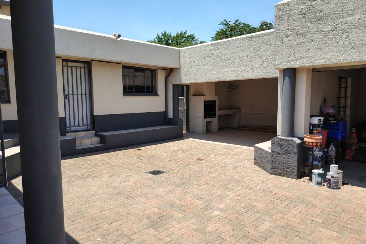 House For Sale in Boksburg South - Photo 5