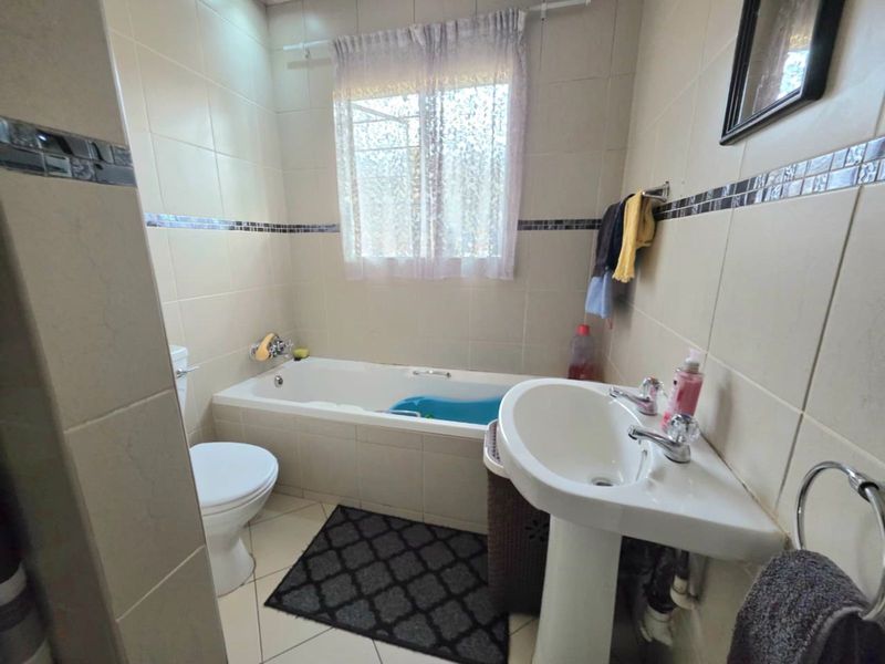 Townhouse For Sale in The Orchards - Photo 7
