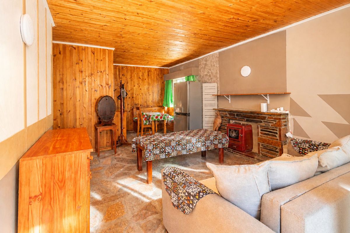 House For Sale in Blairgowrie - Photo 2