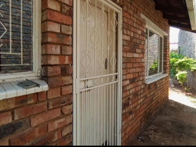 House For Sale in Morula View - Photo 5