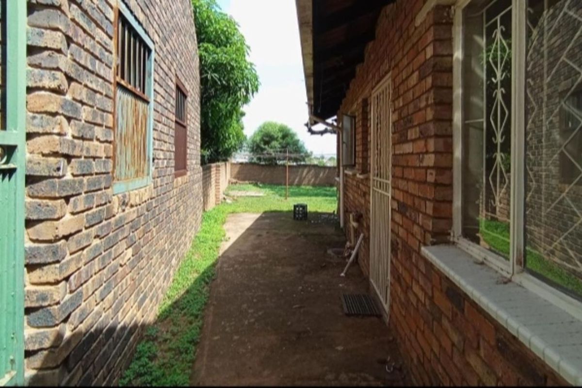 House For Sale in Morula View - Photo 4
