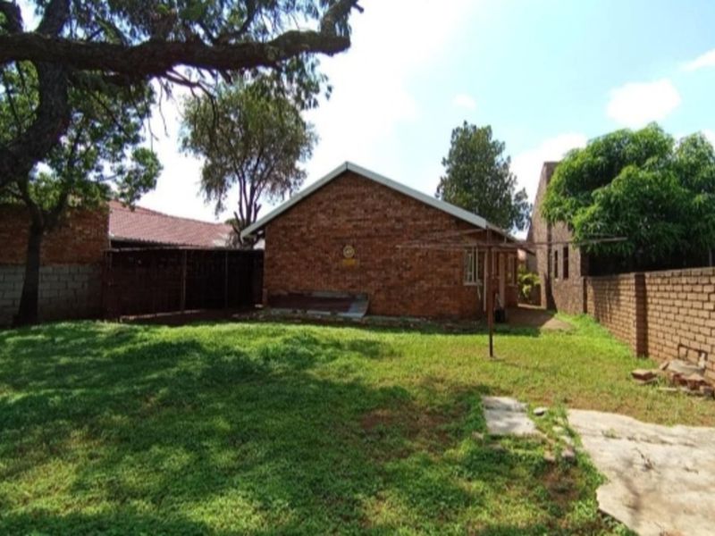 House For Sale in Morula View - Photo 3