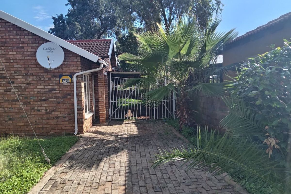 House For Sale in Morula View - Photo 2
