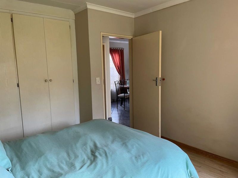Townhouse For Sale in Amberfield Glen - Photo 10
