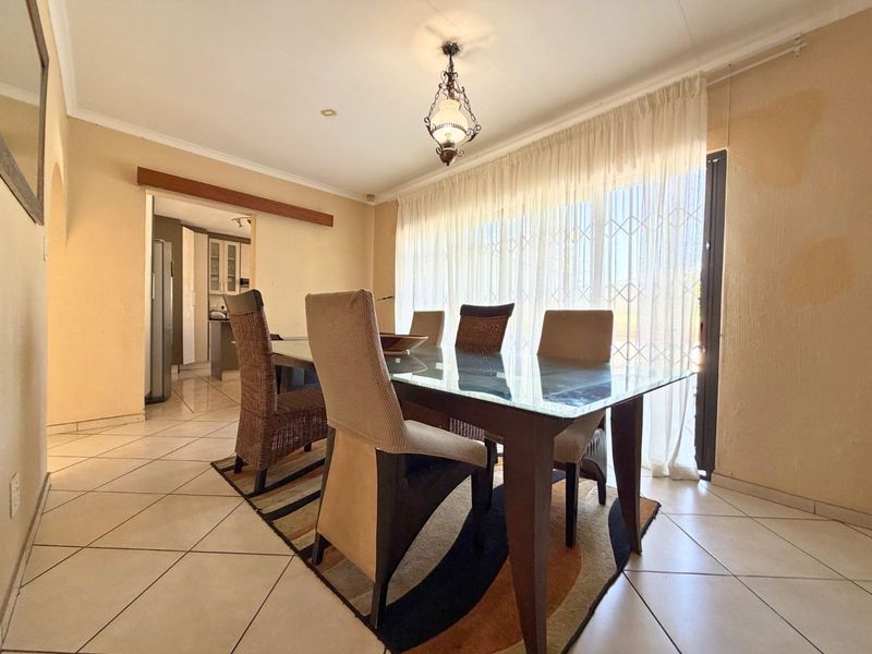House For Sale in Randpark Ridge - Photo 9