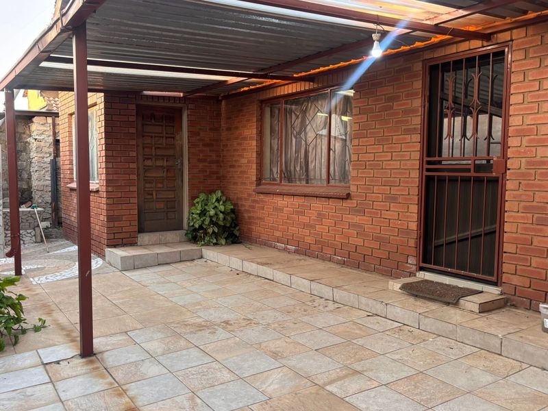 House For Sale in Mamelodi Buffer Zone - Photo 2