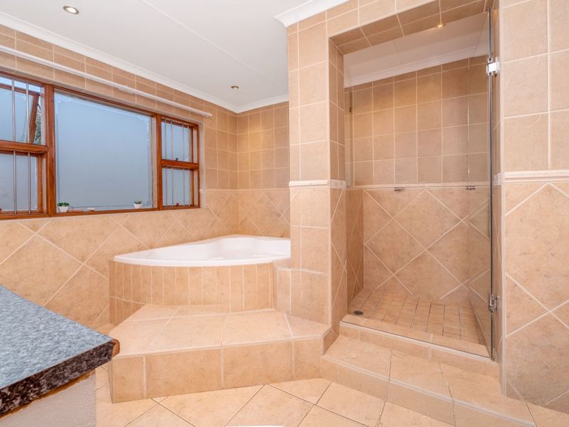 House For Sale in Helderkruin - Photo 9