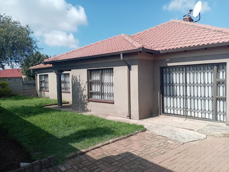 House For Sale in Witpoortjie - Photo 7
