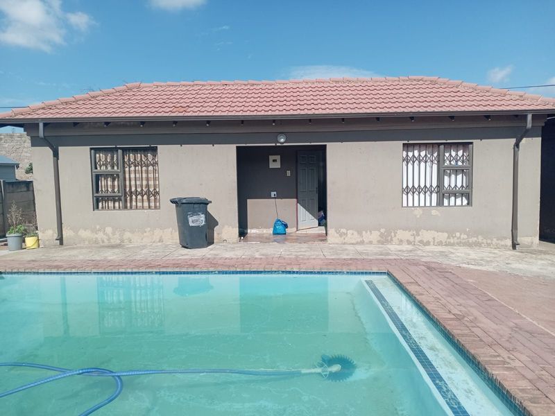 House For Sale in Witpoortjie - Photo 5