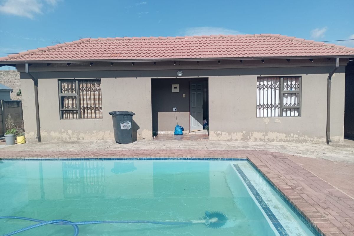 House For Sale in Witpoortjie - Photo 5