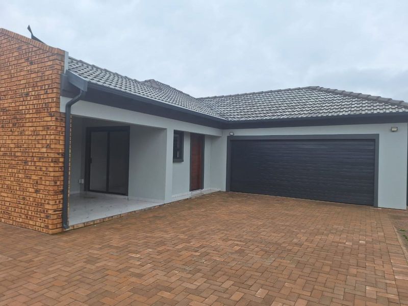 House For Sale in Rayton Central - Photo 1