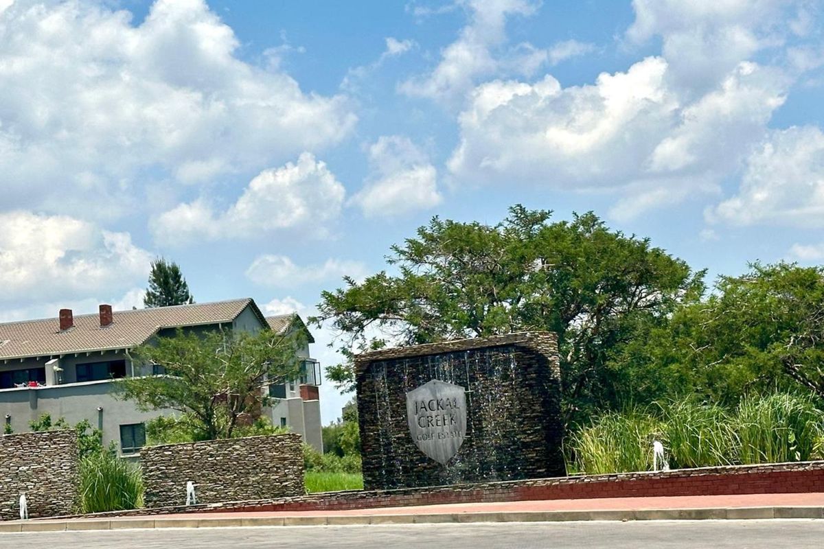 Apartment For Sale in Jackal Creek Golf Estate - Photo 5