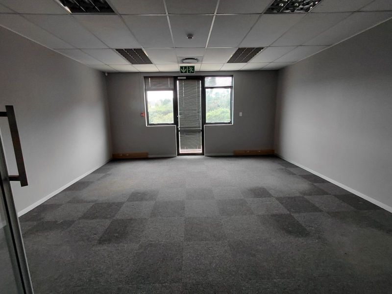 Office To Rent in Faerie Glen - Photo 8