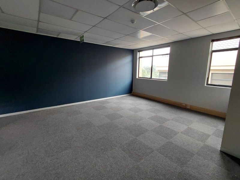 Office To Rent in Faerie Glen - Photo 3